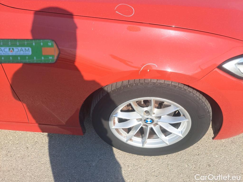  Bmw  Serie 3 BMW  / 2018 / 4P / sedán 318d Auto. #19
