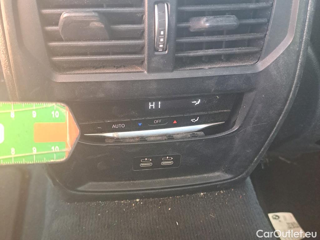 Bmw  Serie 3 BMW  / 2018 / 4P / sedán 318d Auto. #2