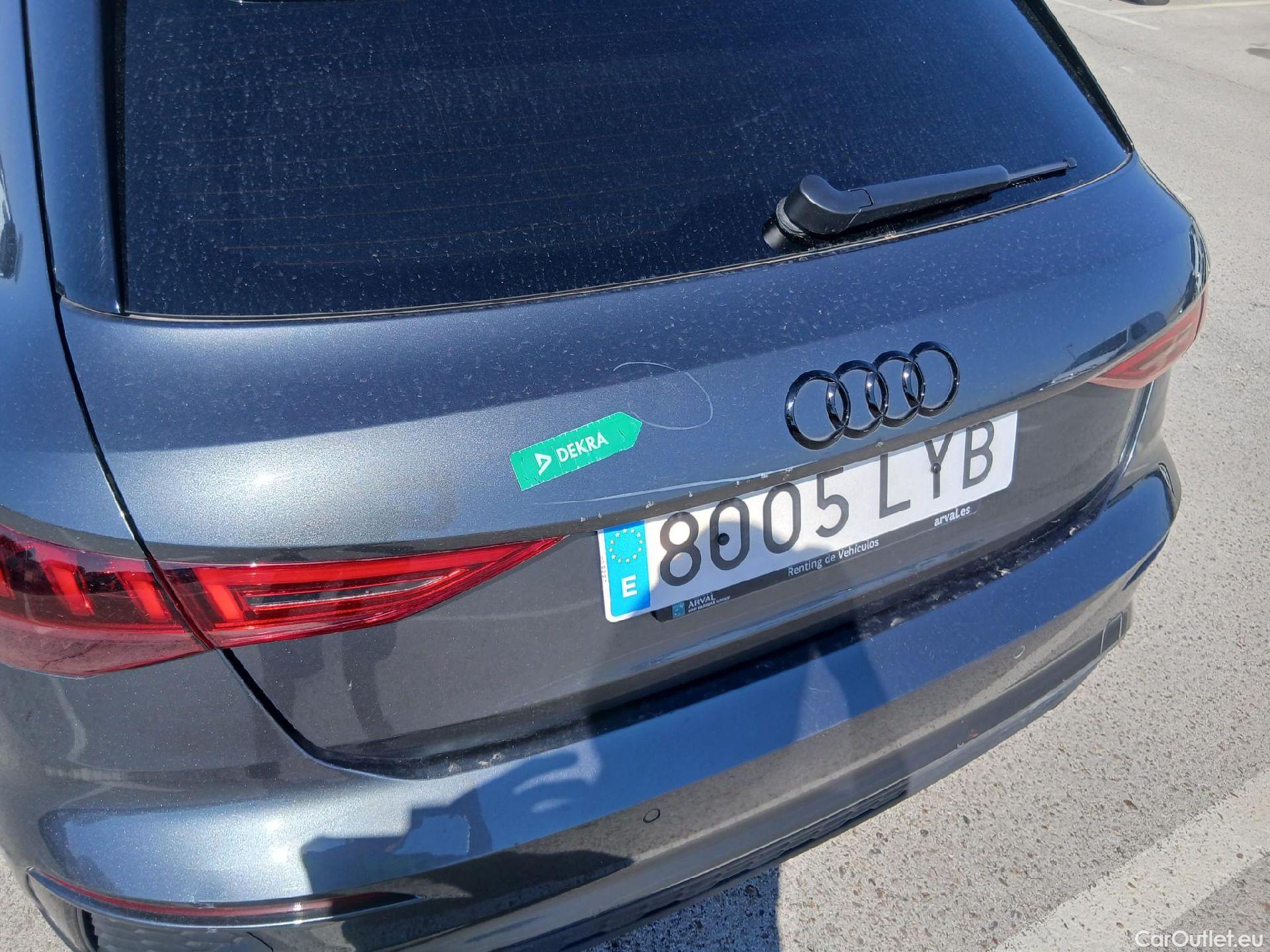  Audi  A3 AUDI  / 2020 / 5P / berlina con portón Sportback Black line 35 TFSI 110kW S tro #19