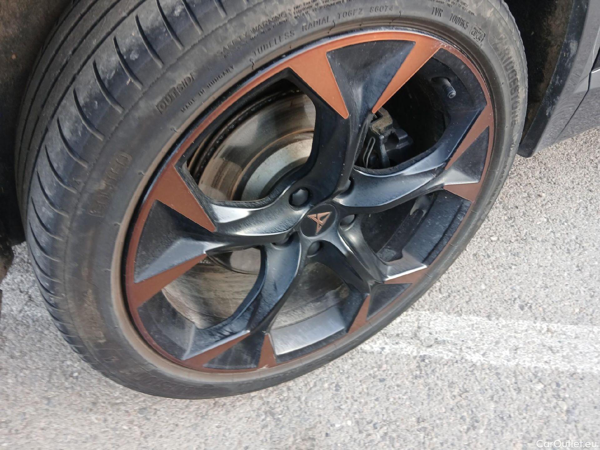  Cupra  Formentor CUPRA  / 2020 / 5P / todoterreno 1.4 e-Hybrid 180kW (245 CV) VZ DSG #36