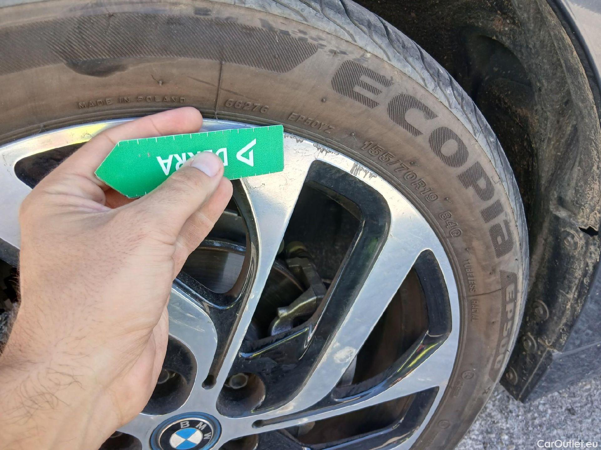  Bmw  I3  BMW / 2017 / 5P / berlina con portón 120ah #2