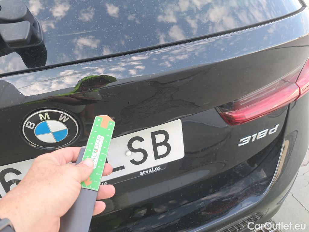  Bmw  Serie 3 BMW  / 2019 / 5P / familiar 318d Auto.Touring #23