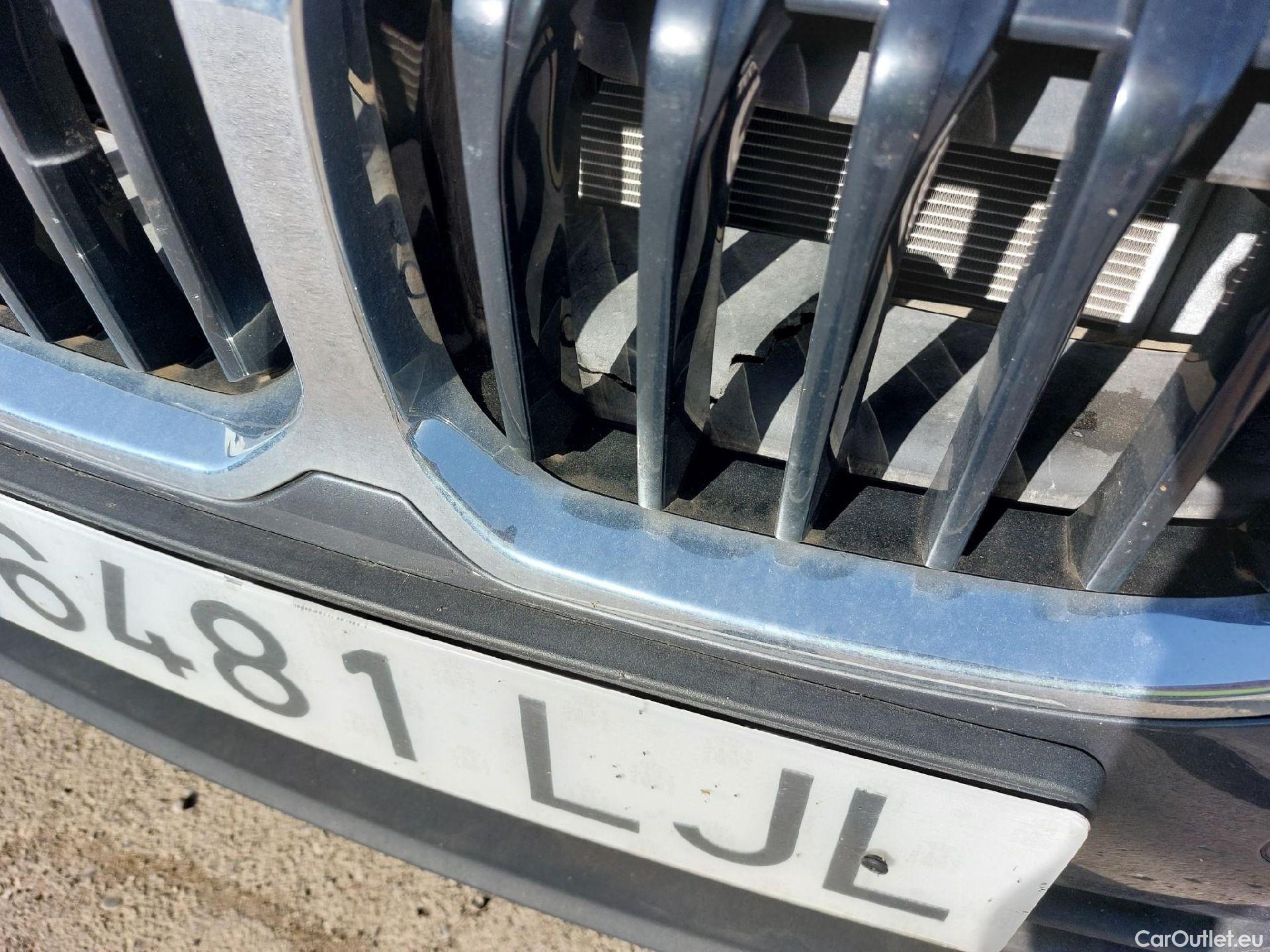  Bmw  Serie 1 BMW  / 2019 / 5P / berlina con portón 118i #5