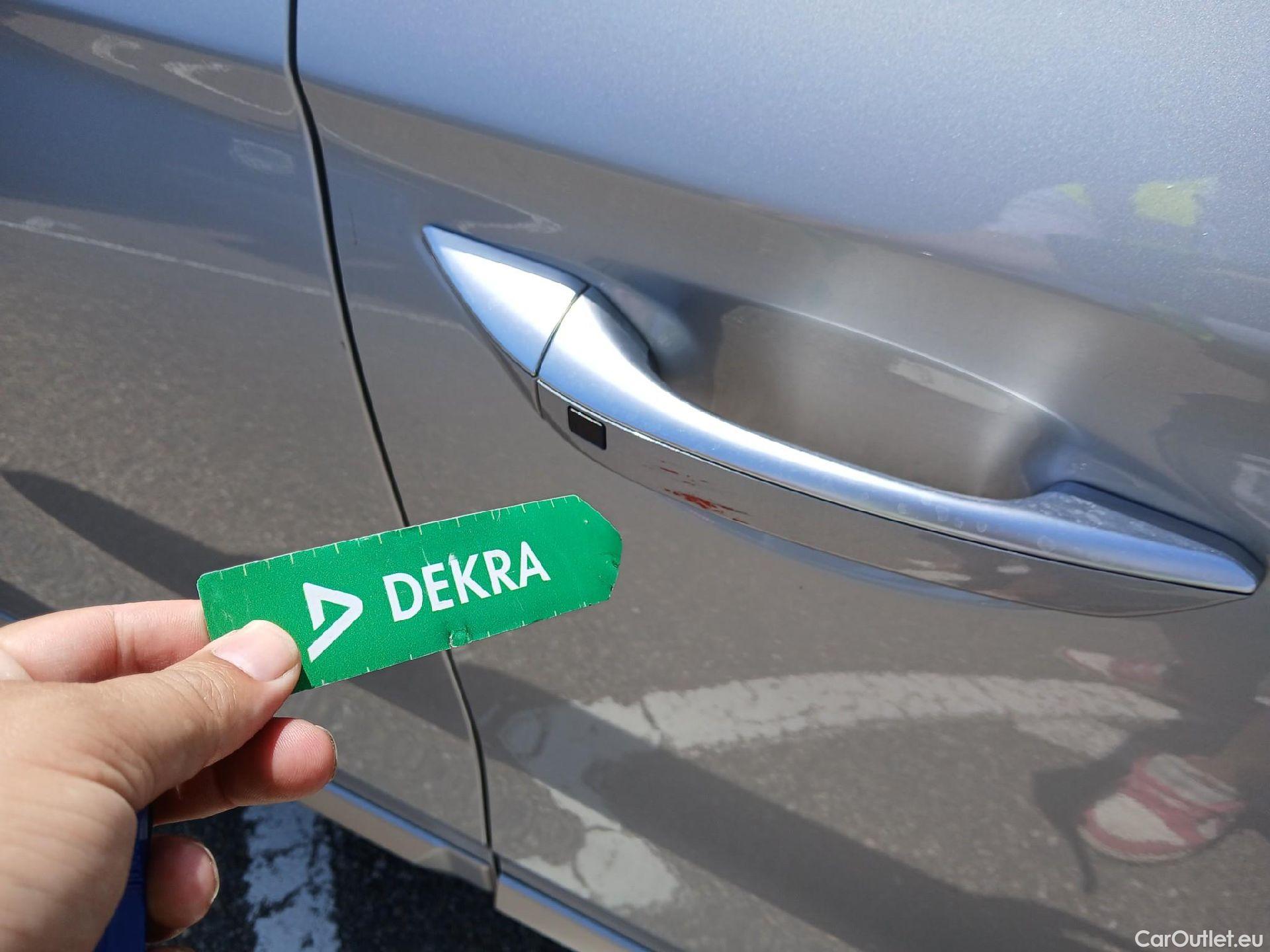  Hyundai   Ioniq HYUNDAI / 2019 / 5P / berlina con portón 1.6 GDI HEV Tecno DCT #28