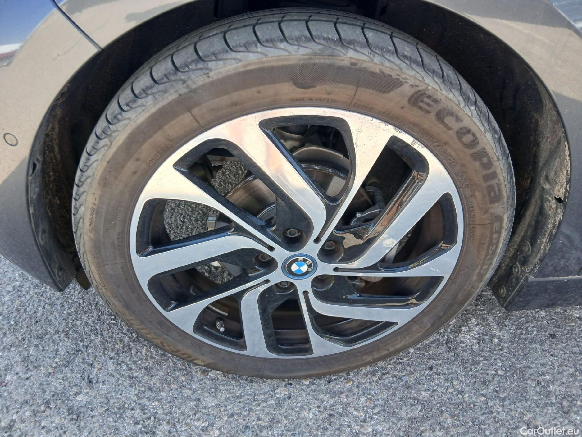  Bmw  I3  BMW / 2017 / 5P / berlina con portón 120ah #1