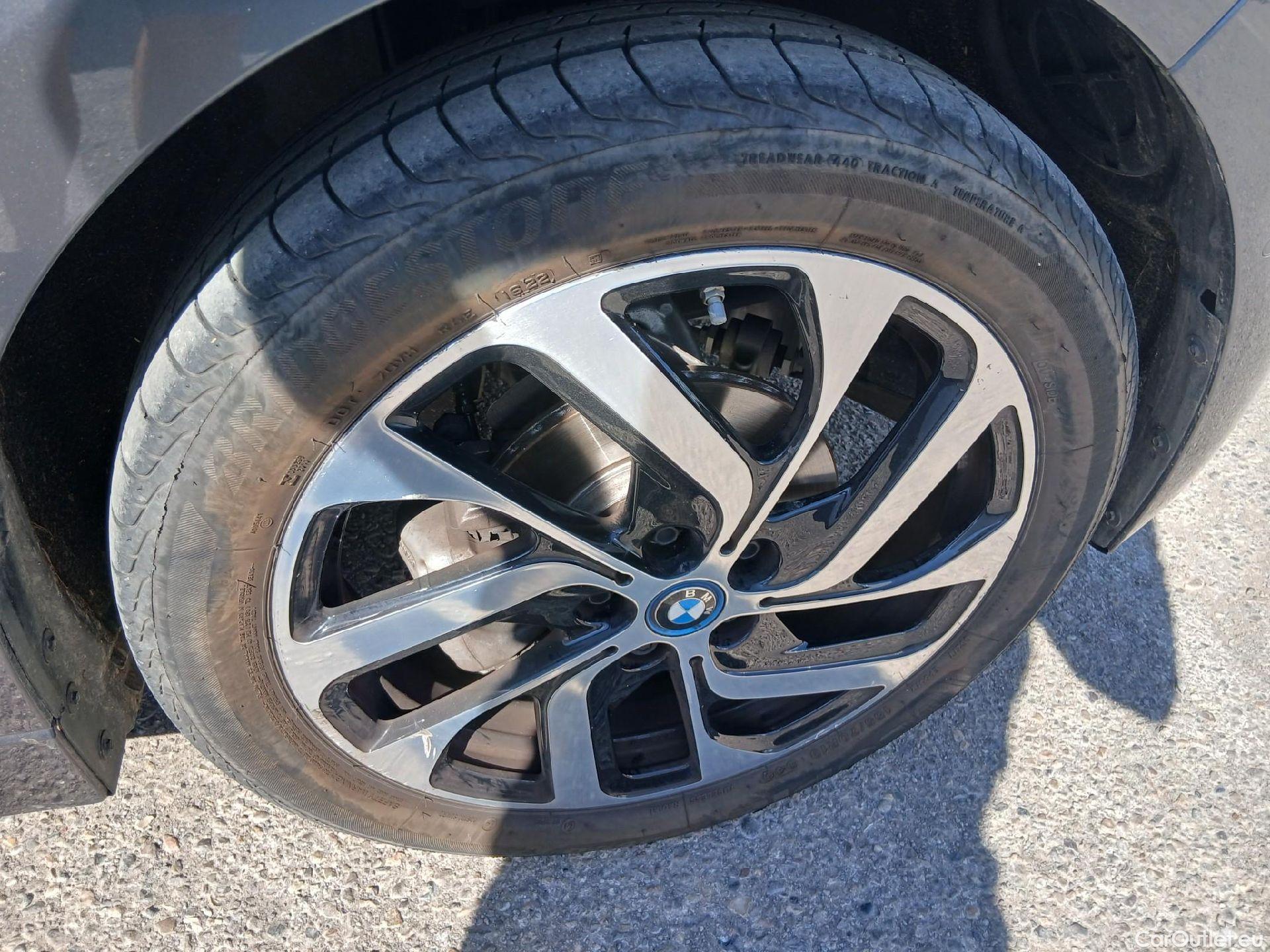  Bmw  I3  BMW / 2017 / 5P / berlina con portón 120ah #16
