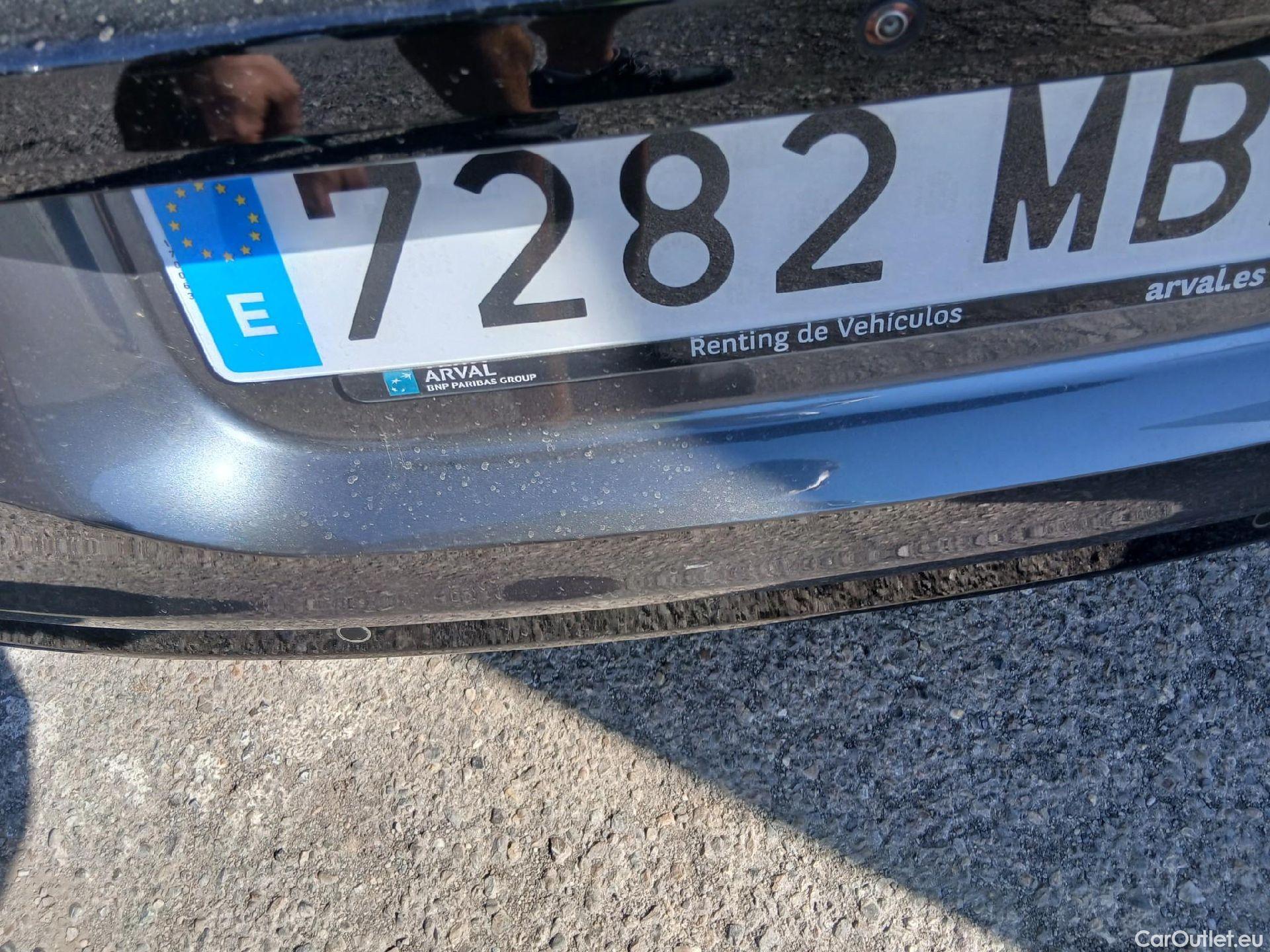  Bmw  I3  BMW / 2017 / 5P / berlina con portón 120ah #8