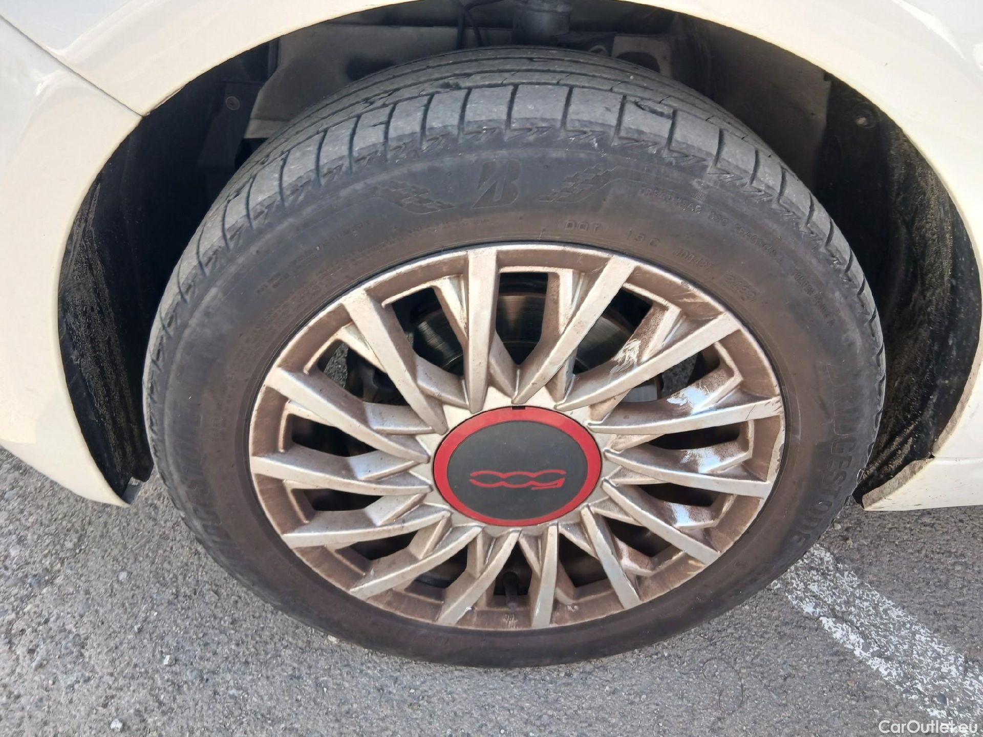  Fiat  500 FIAT  / 2015 / 3P / berlina con portón Red 1.0 Hybrid 51KW (70 CV)(SP)(SL) (AC4) #9