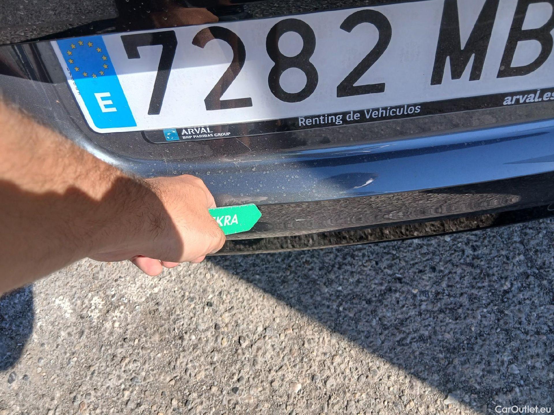  Bmw  I3  BMW / 2017 / 5P / berlina con portón 120ah #7