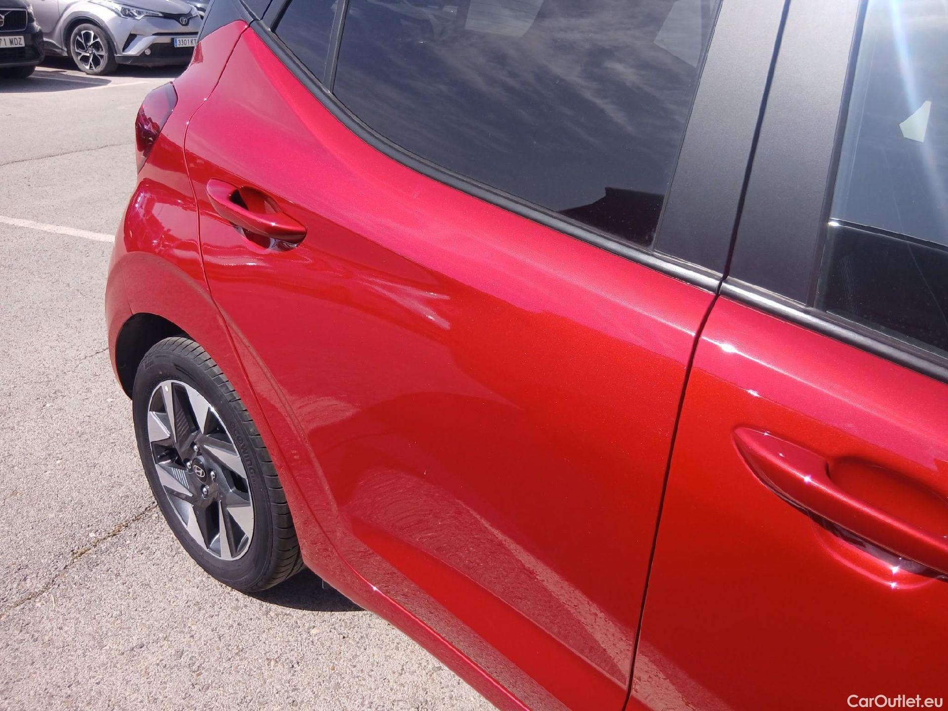  Hyundai  i10 HYUNDAI  / 2020 / 5P / berlina con portón 1.0 Klass #15