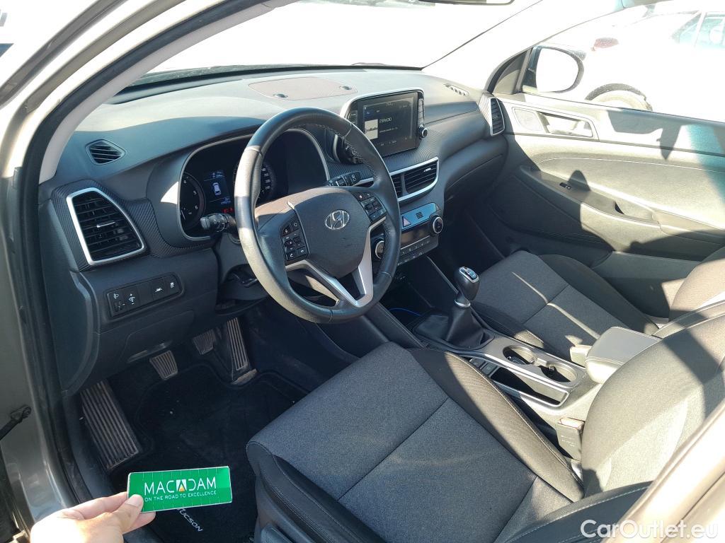  Hyundai  Tucson HYUNDAI  / 2018 / 5P / todoterreno 1.6 CRDI 85kW (116CV) 48V SLE 4X2(SP)(SL) #26