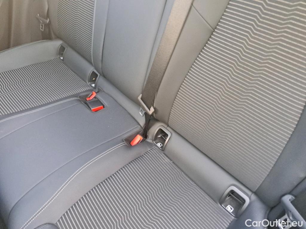  Mercedes  GLA MERCEDES-BENZ  / 2020 / 5P / todoterreno  250 e #13