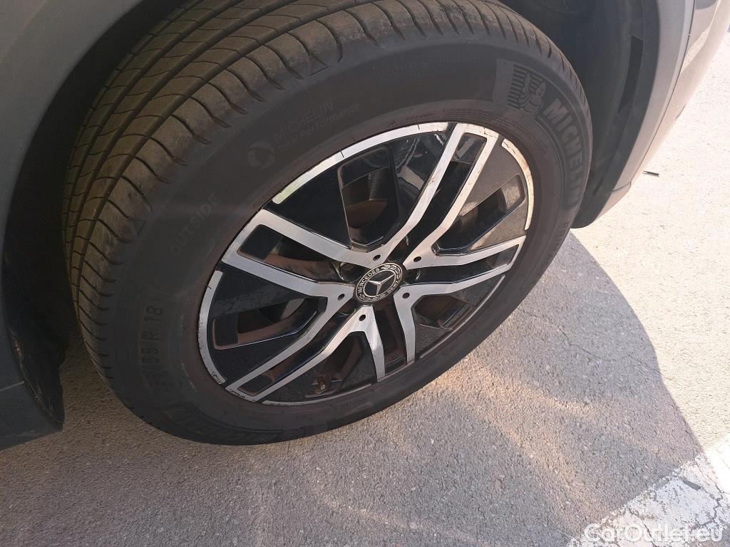  Mercedes  GLA MERCEDES-BENZ  / 2020 / 5P / todoterreno  250 e #3