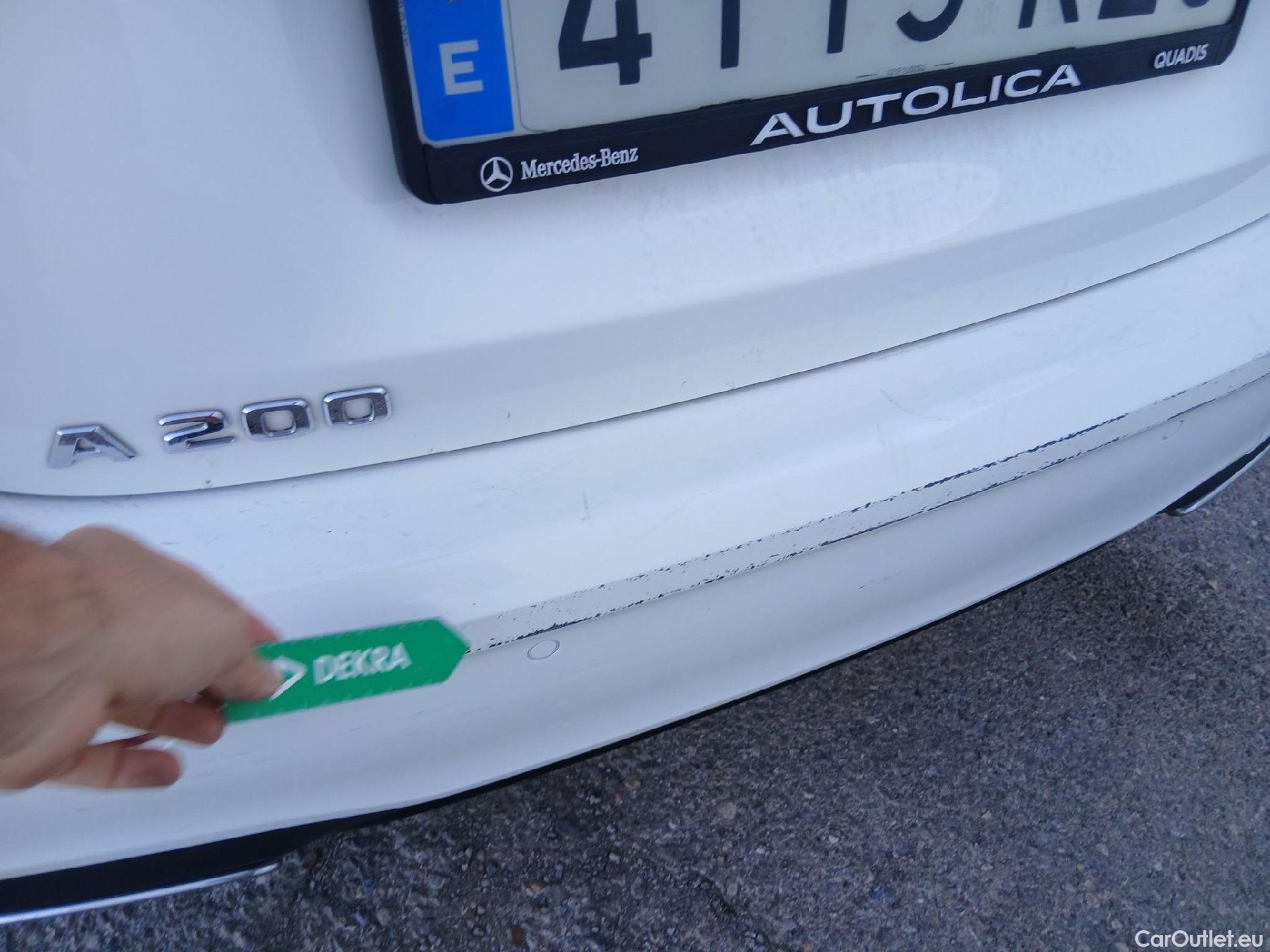  Mercedes  A-Klasse MERCEDES-BENZ Clase A / 2018 / 5P / berlina con portón A 200 #14