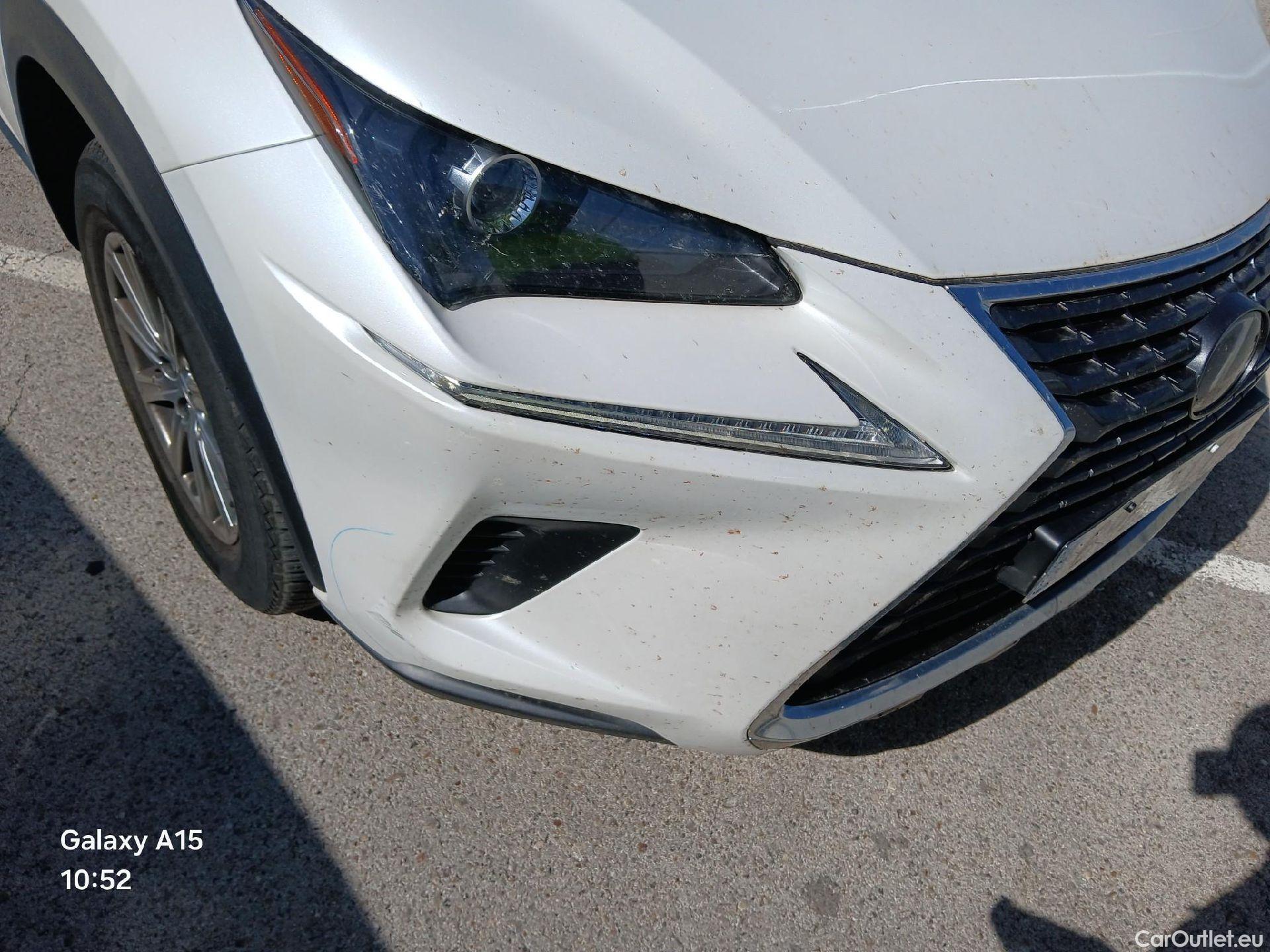  Lexus  NX LEXUS  / 2017 / 5P / todoterreno 2.5 300h Business Navigation 2WD (CX) #4