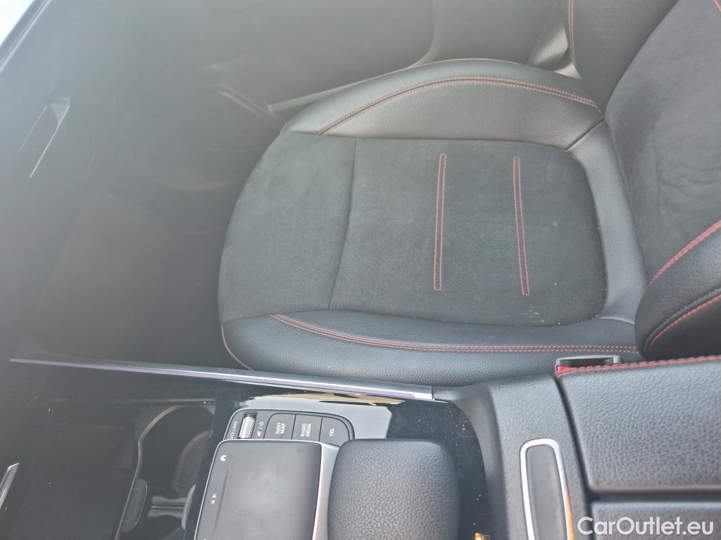  Mercedes  GLB MERCEDES-BENZ  / 2019 / 5P / todoterreno 2.0  200 D DCT 110KW (150CV) #4