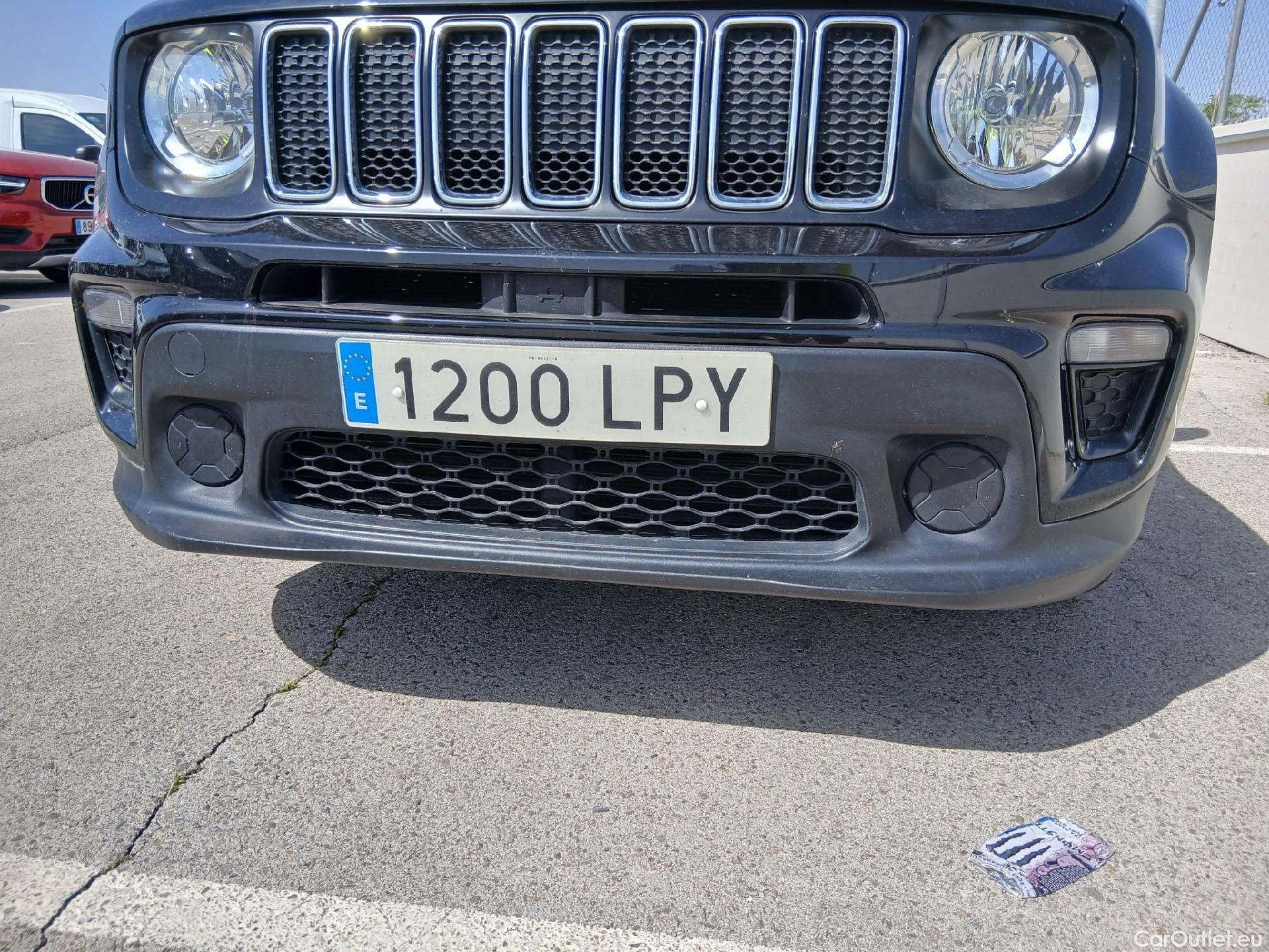  Jeep  Patriot JEEP Renegade / 2014 / 5P / todoterreno Sport Plus 1.0G 88kW (120CV) 4x2 #2