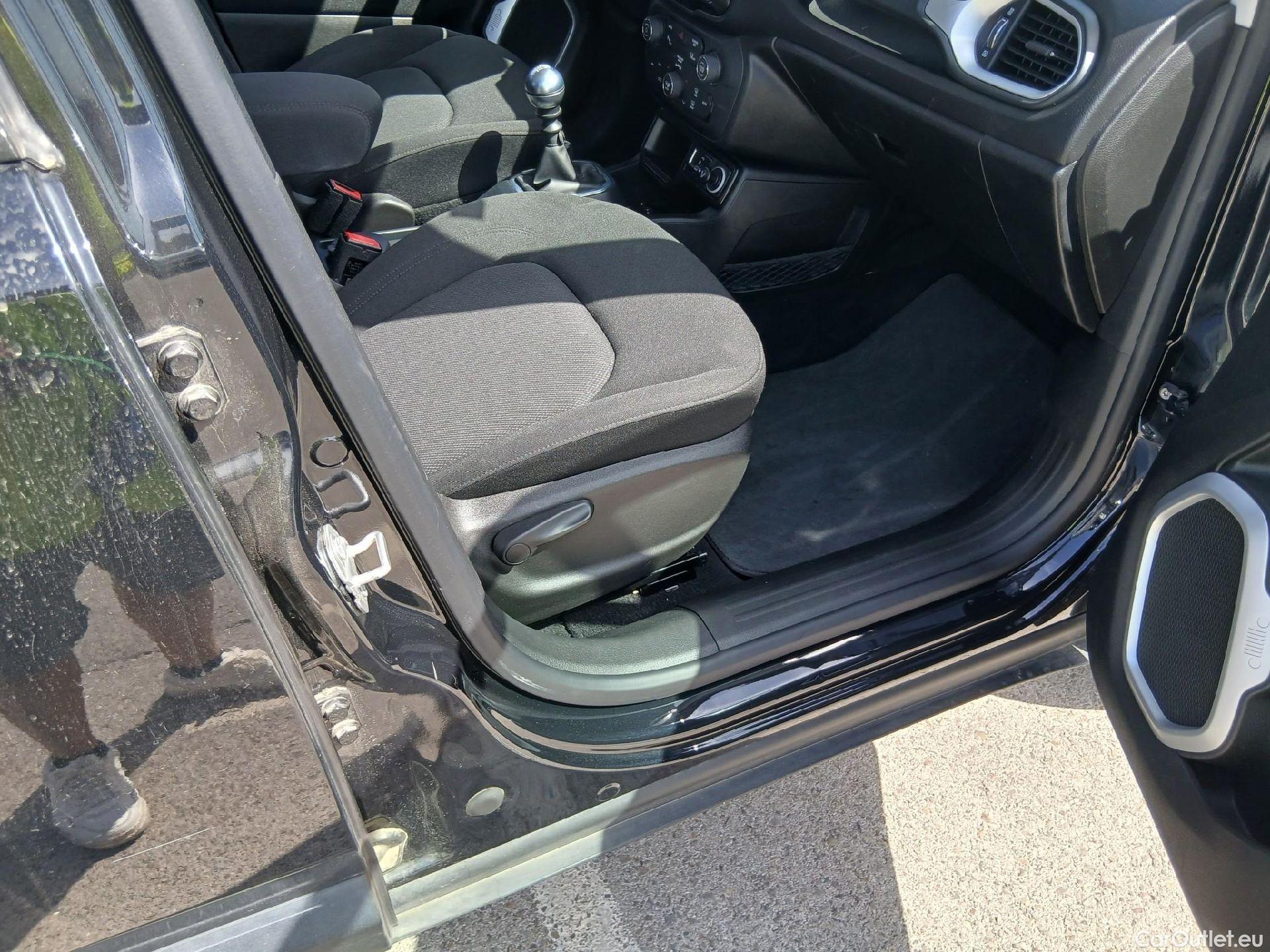  Jeep  Patriot JEEP Renegade / 2014 / 5P / todoterreno Sport Plus 1.0G 88kW (120CV) 4x2 #27