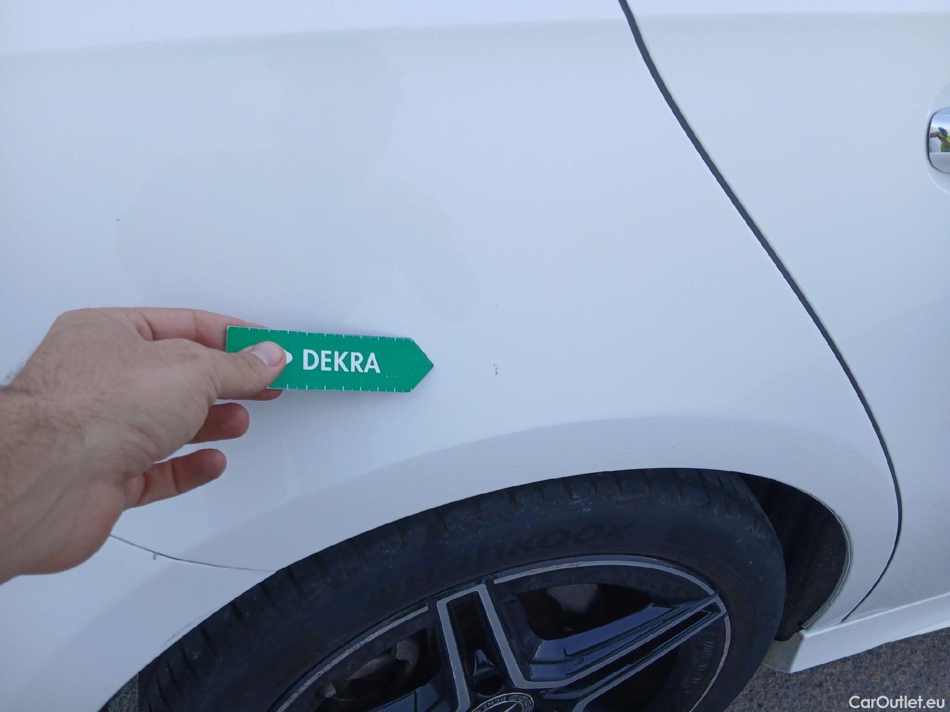  Mercedes  A-Klasse MERCEDES-BENZ Clase A / 2018 / 5P / berlina con portón A 200 #16