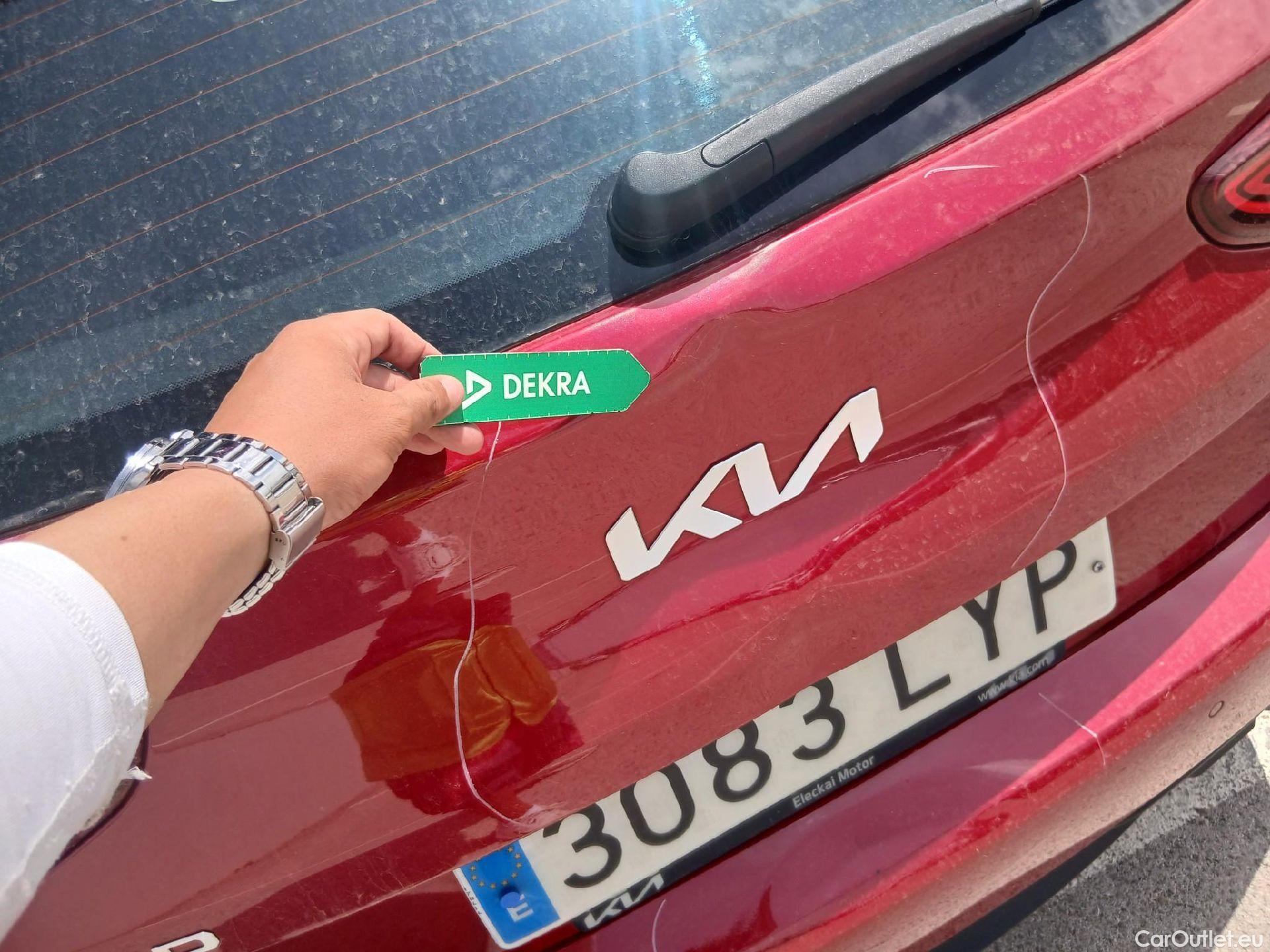  KIA  Cee'd KIA Ceed / 2021 / 5P / berlina con portón 1.0 T-GDi 88kW (120CV) Drive #21