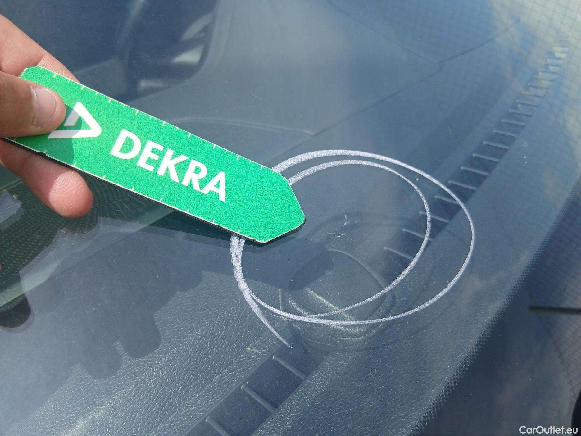  KIA  Cee'd KIA Ceed / 2021 / 5P / berlina con portón 1.0 T-GDi 88kW (120CV) Drive #31