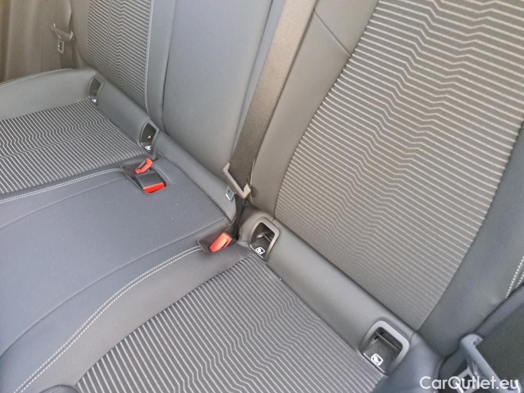  Mercedes  GLA MERCEDES-BENZ  / 2020 / 5P / todoterreno  250 e #12