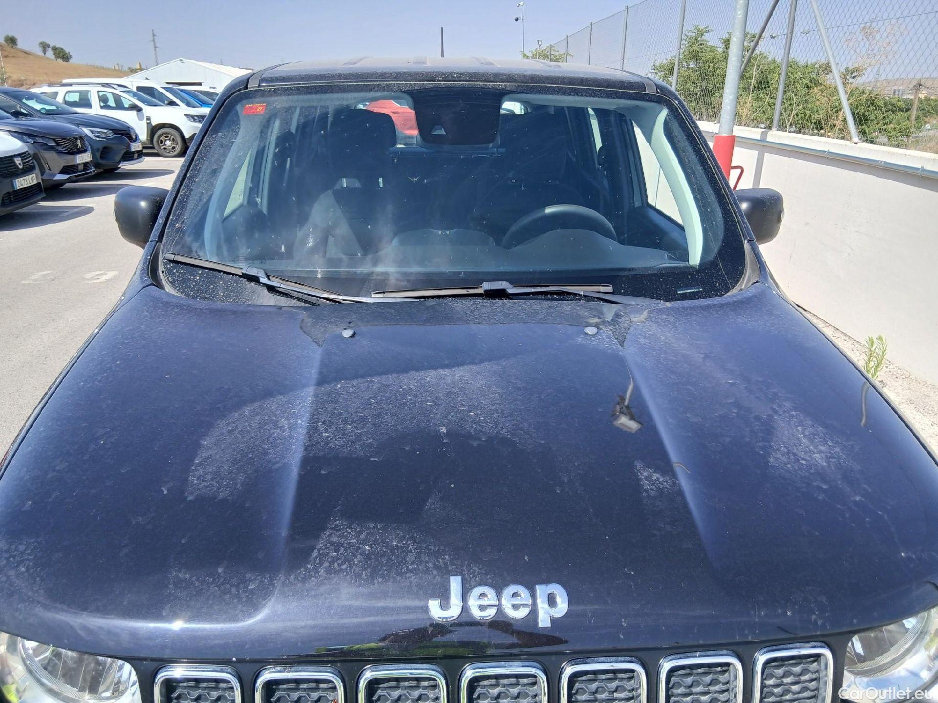  Jeep  Patriot JEEP Renegade / 2014 / 5P / todoterreno Sport Plus 1.0G 88kW (120CV) 4x2 #1