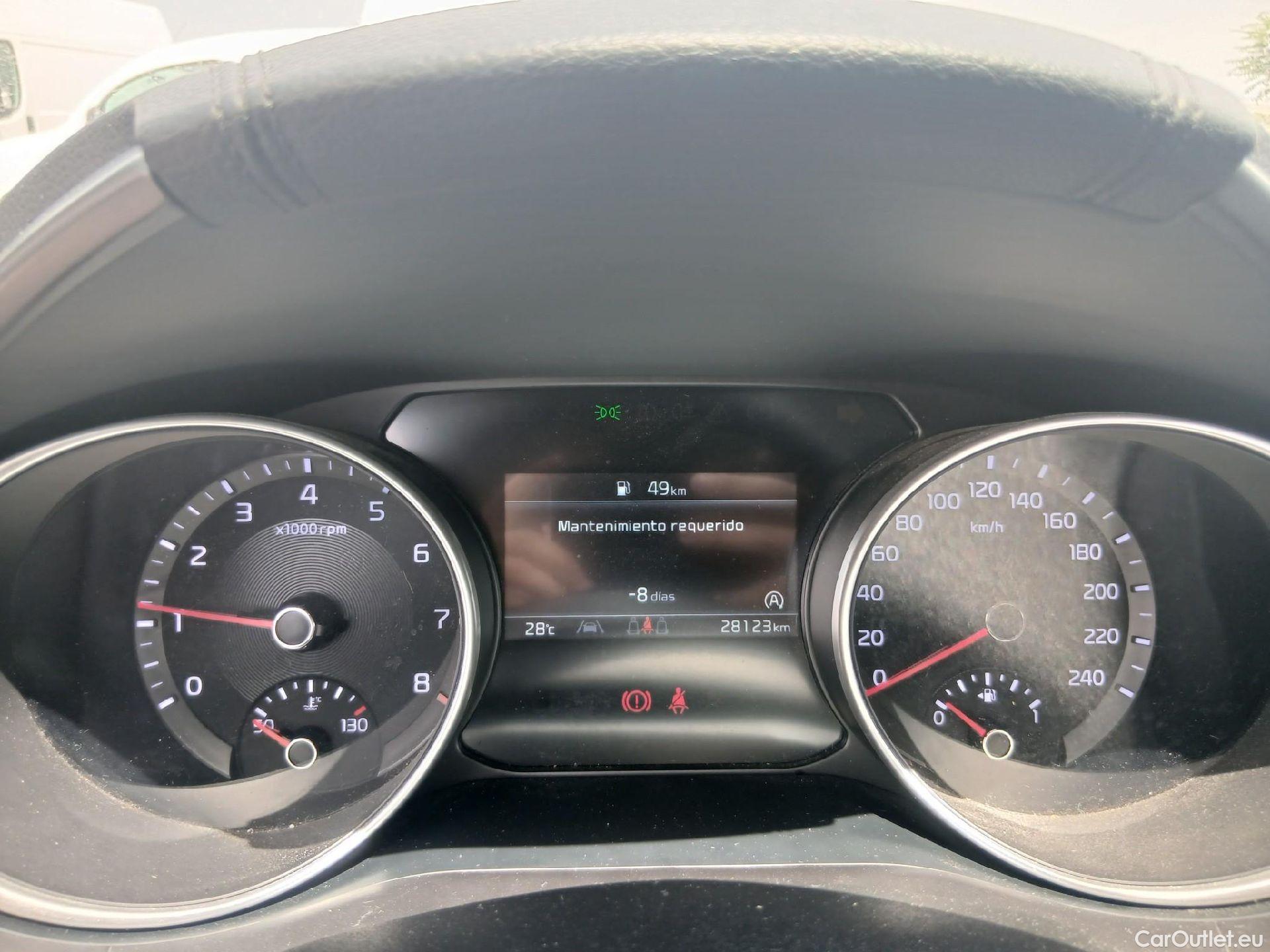  KIA  Cee'd KIA Ceed / 2021 / 5P / berlina con portón 1.0 T-GDi 88kW (120CV) Drive #33
