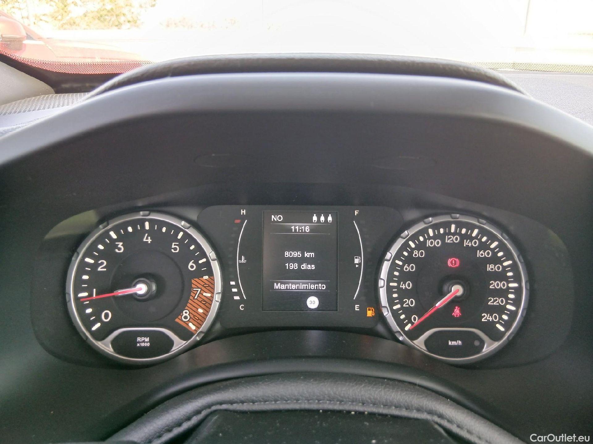  Jeep  Patriot JEEP Renegade / 2014 / 5P / todoterreno Sport Plus 1.0G 88kW (120CV) 4x2 #30