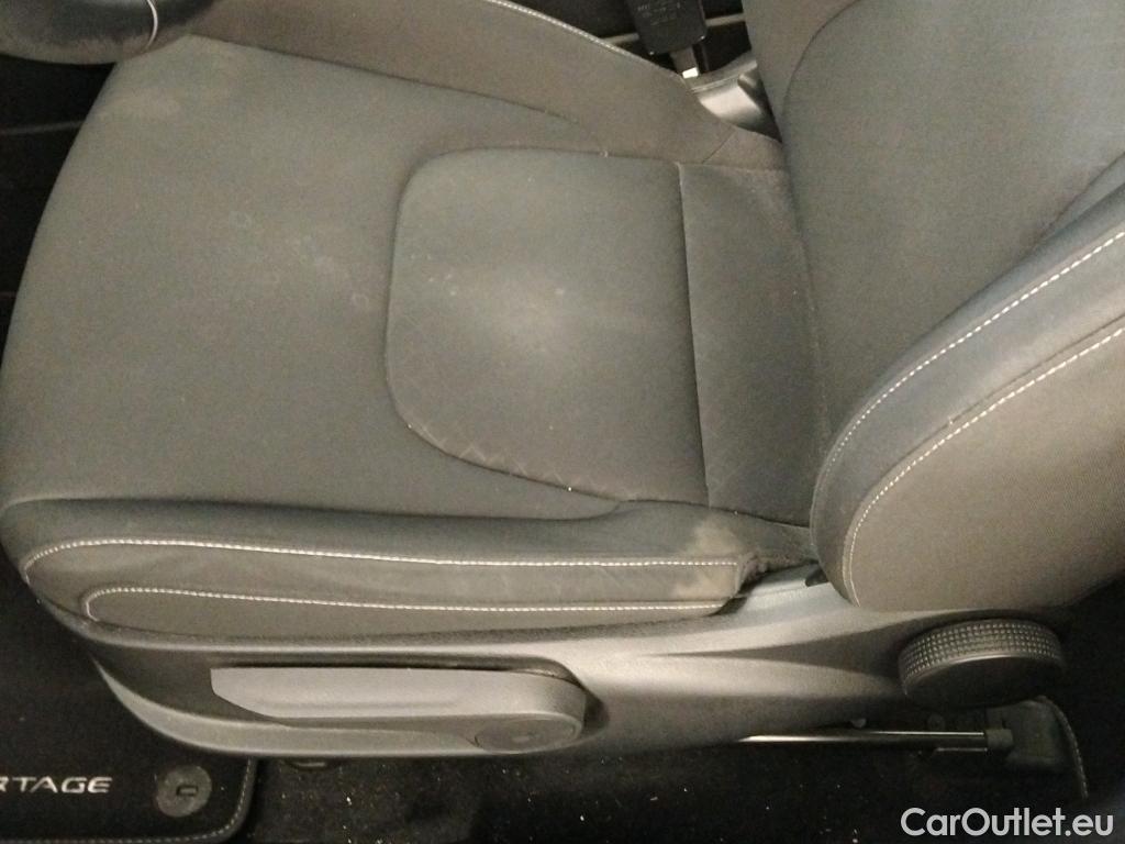  KIA  Sportage KIA  / 2022 / 5P / todoterreno 1.6 CRDi MHEV 100kW (136CV) Business 4X2 #17