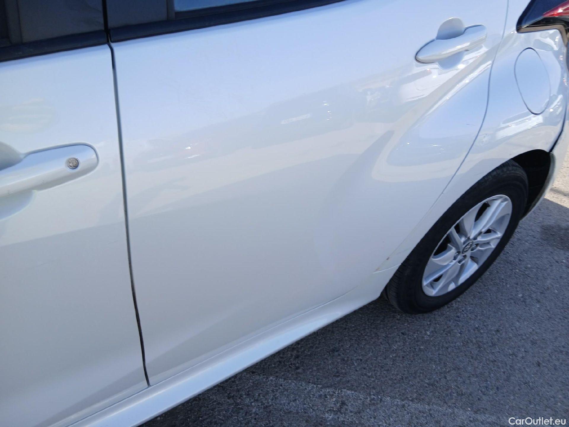  Toyota  Yaris TOYOTA  / 2020 / 5P / berlina con portón 1.5 125 S-Edition #11
