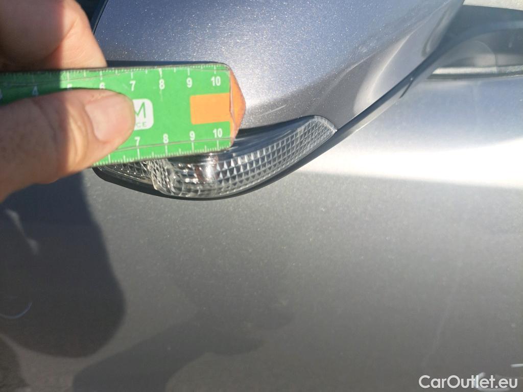  Toyota  C-HR TOYOTA  / 2016 / 5P / todoterreno 1.8 125H Advance (CX) #62