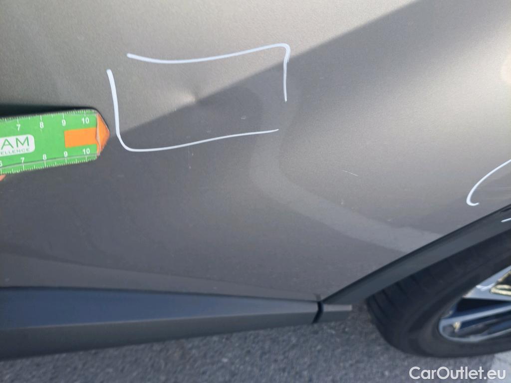  Toyota  C-HR TOYOTA  / 2016 / 5P / todoterreno 1.8 125H Advance (CX) #21