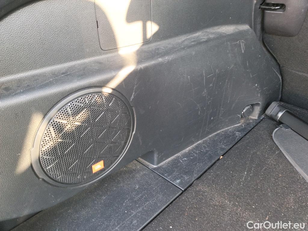  Toyota  RAV4 TOYOTA  / 2018 / 5P / todoterreno 2.5l 220H Luxury #23