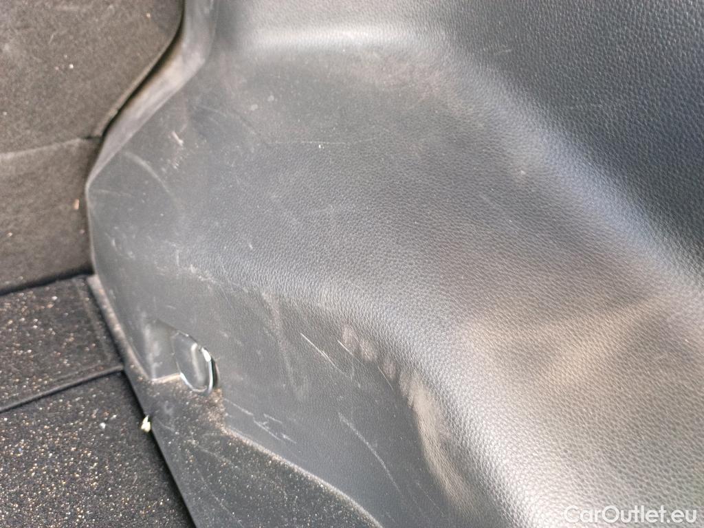  Toyota  RAV4 TOYOTA  / 2018 / 5P / todoterreno 2.5l 220H Luxury #22