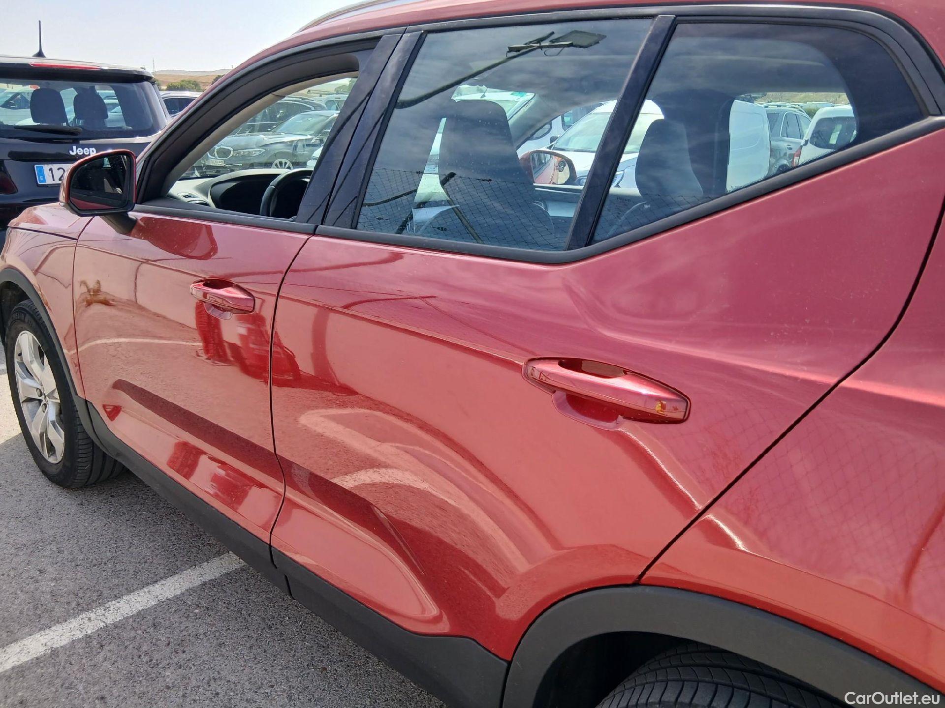 Volvo  XC 40 VOLVO XC40 / 2017 / 5P / todoterreno 1.5 T3 Business Plus Auto #9