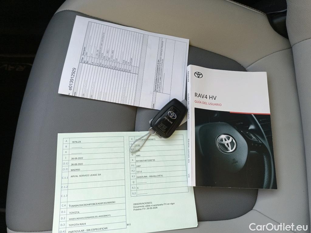  Toyota  RAV4 TOYOTA  / 2018 / 5P / todoterreno 2.5l 220H Luxury #1