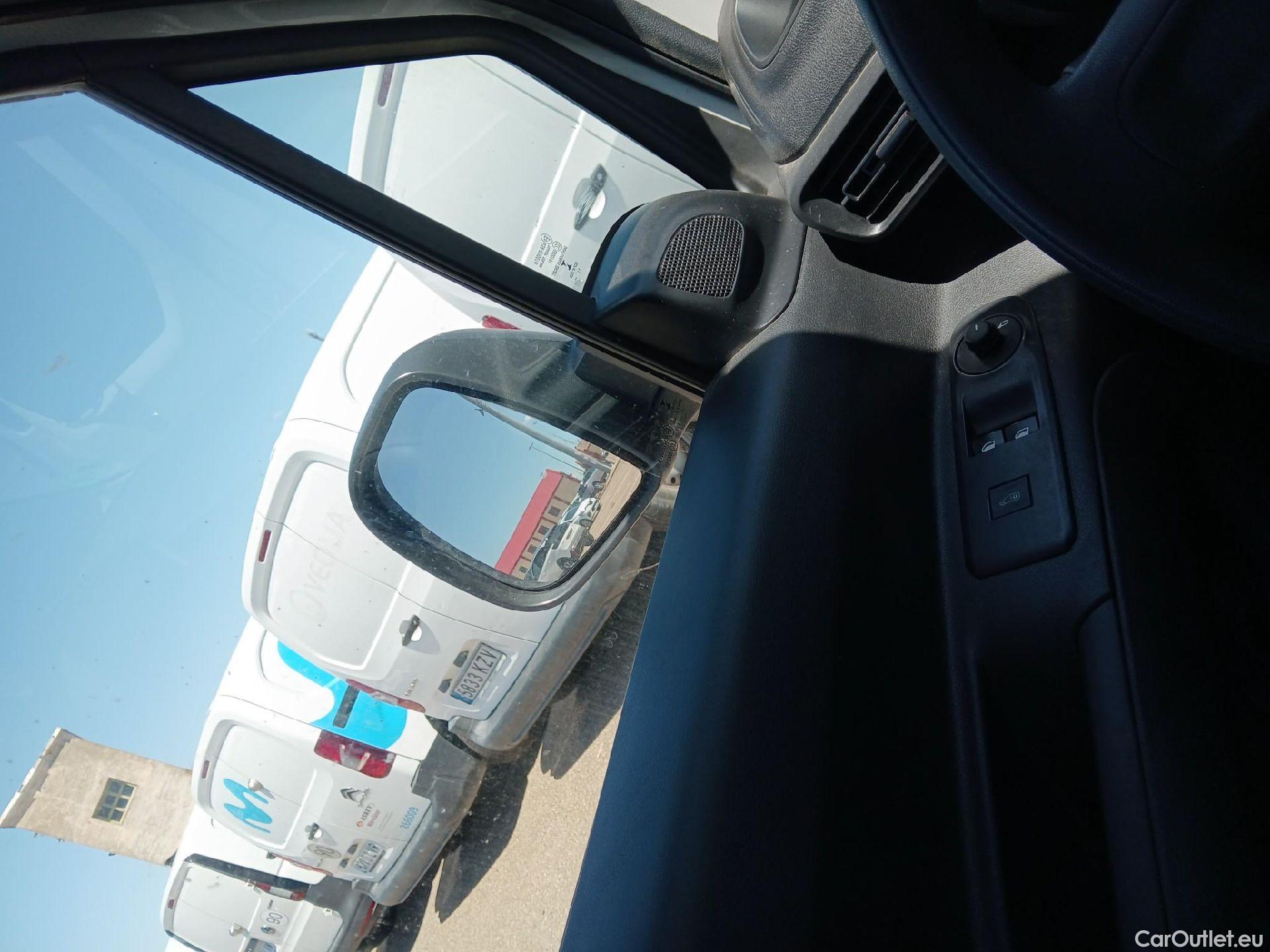  Citroen  Berlingo CITROEN  / 2018 / 4P / furgón derivado de turismo Talla M BlueHDi 100 CLUB #44
