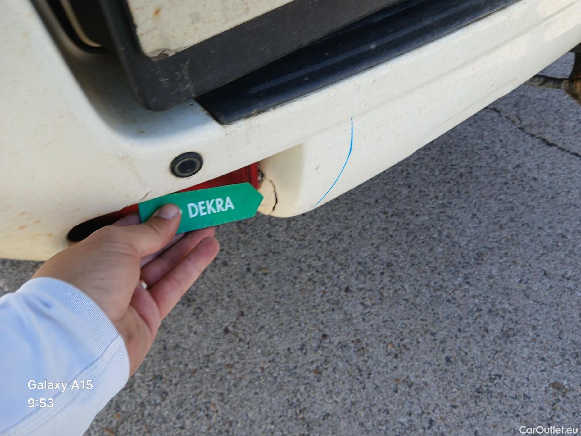  Toyota  Land Cruiser TOYOTA  3p 11G todoterreno 2.8 D-4D VX #31