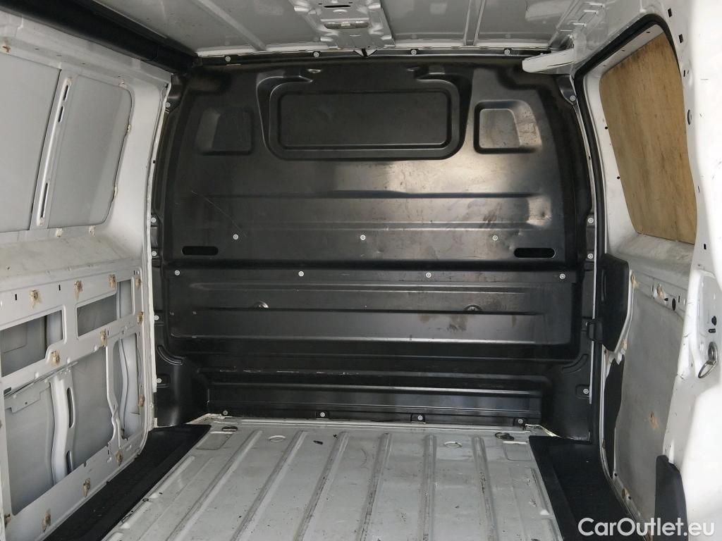  Citroen  Jumpy CITROEN  / 2016 / 4P / furgón Talla XL BlueHDi 120 S&S 6v Club #26