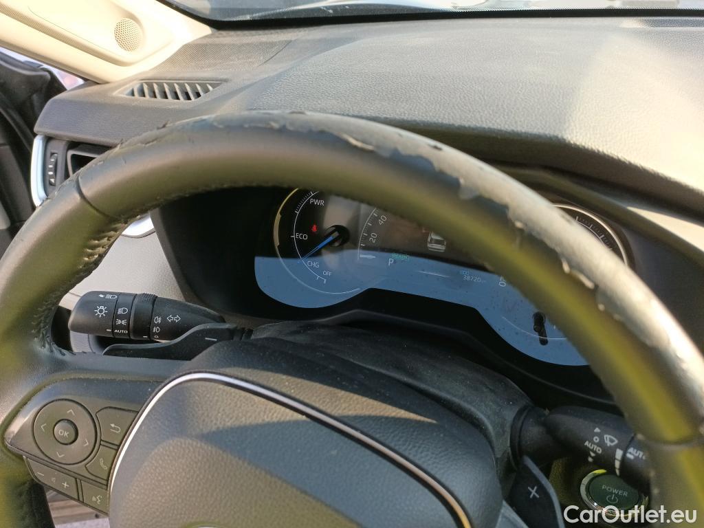  Toyota  RAV4 TOYOTA  / 2018 / 5P / todoterreno 2.5l 220H Luxury #28