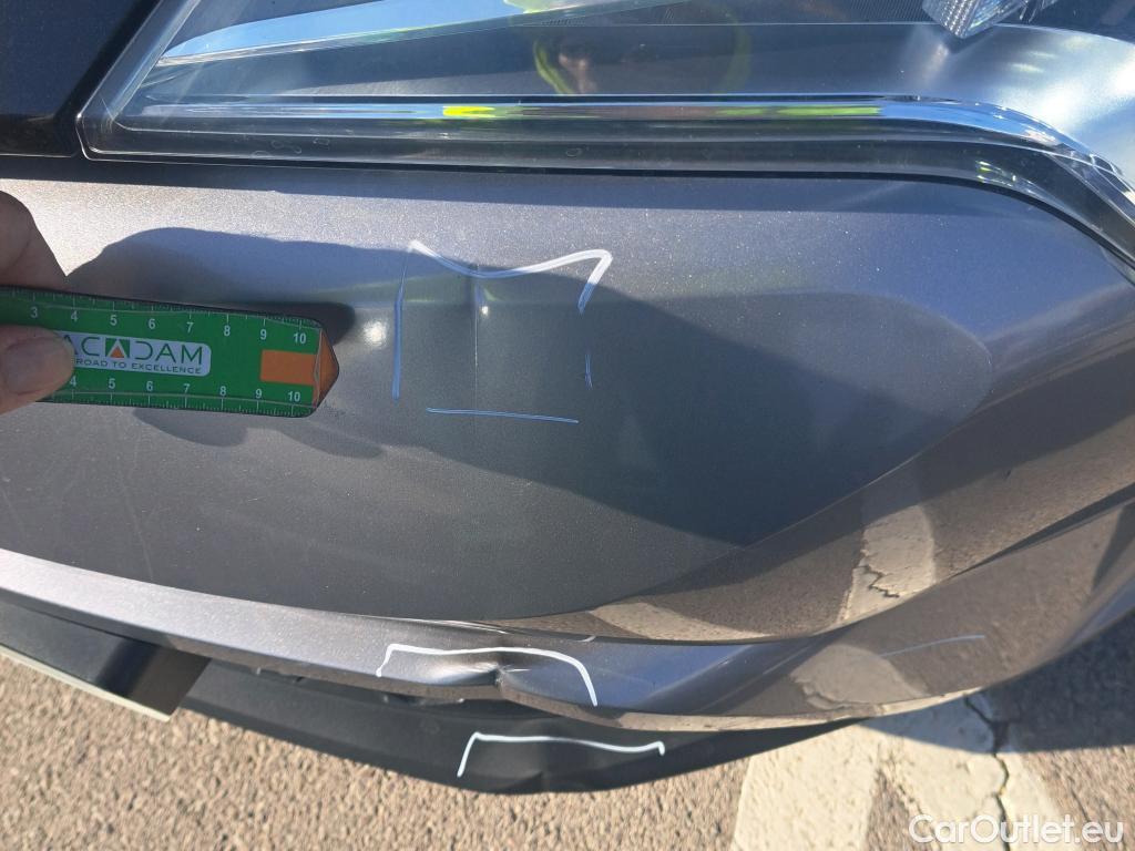  Toyota  C-HR TOYOTA  / 2016 / 5P / todoterreno 1.8 125H Advance (CX) #29