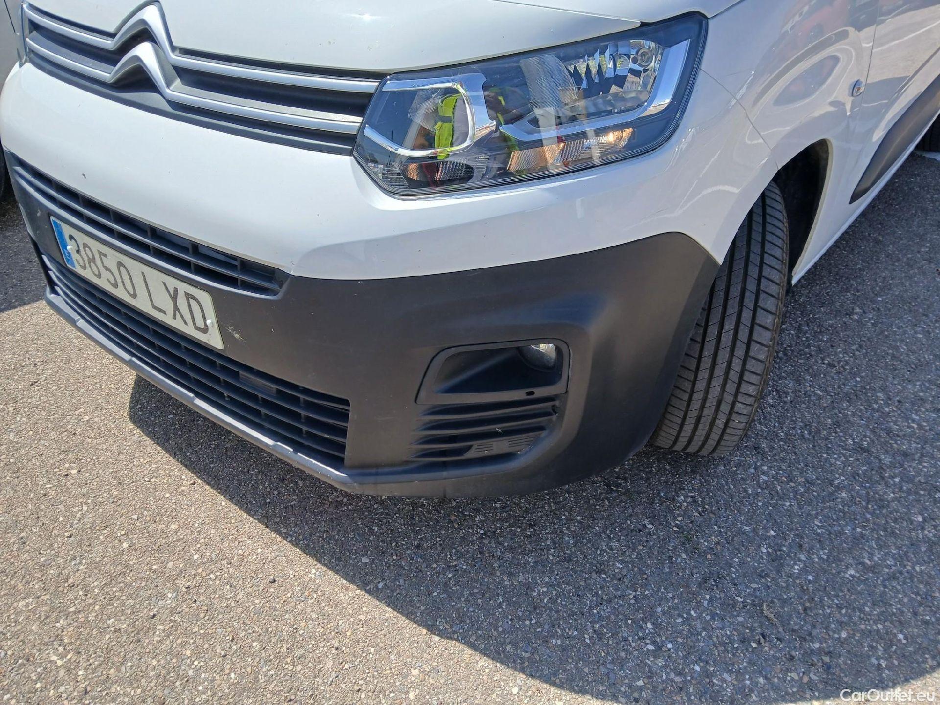  Citroen  Berlingo CITROEN  / 2018 / 3P / furgón derivado de turismo Talla M BlueHDi 100 CONTROL (AC2) #3
