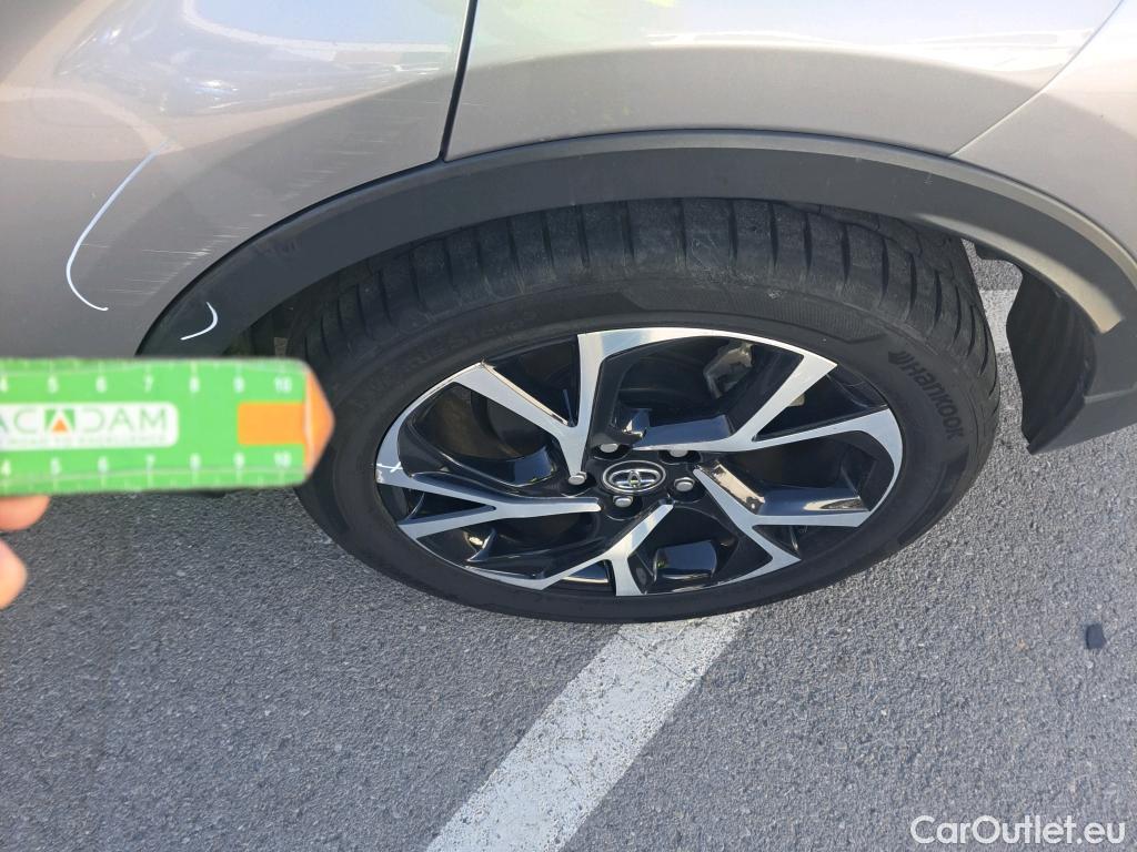  Toyota  C-HR TOYOTA  / 2016 / 5P / todoterreno 1.8 125H Advance (CX) #73