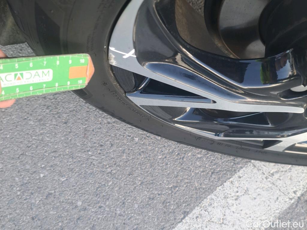  Toyota  C-HR TOYOTA  / 2016 / 5P / todoterreno 1.8 125H Advance (CX) #74