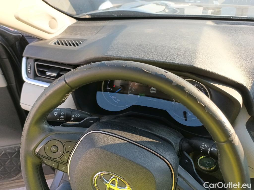  Toyota  RAV4 TOYOTA  / 2018 / 5P / todoterreno 2.5l 220H Luxury #27