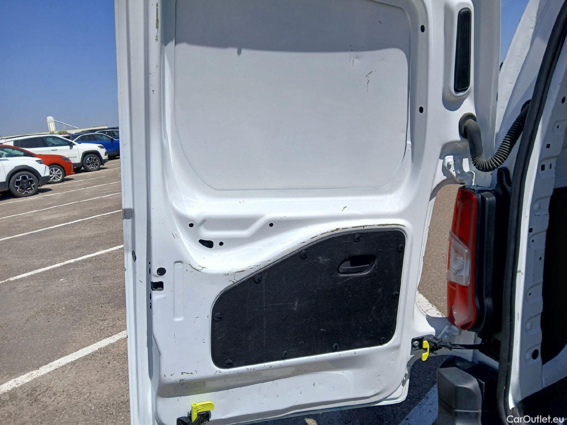  Citroen  Berlingo CITROEN  / 2018 / 3P / furgón derivado de turismo Talla M BlueHDi 100 CONTROL (AC2) #20