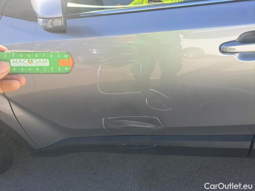  Toyota  C-HR TOYOTA  / 2016 / 5P / todoterreno 1.8 125H Advance (CX) #12