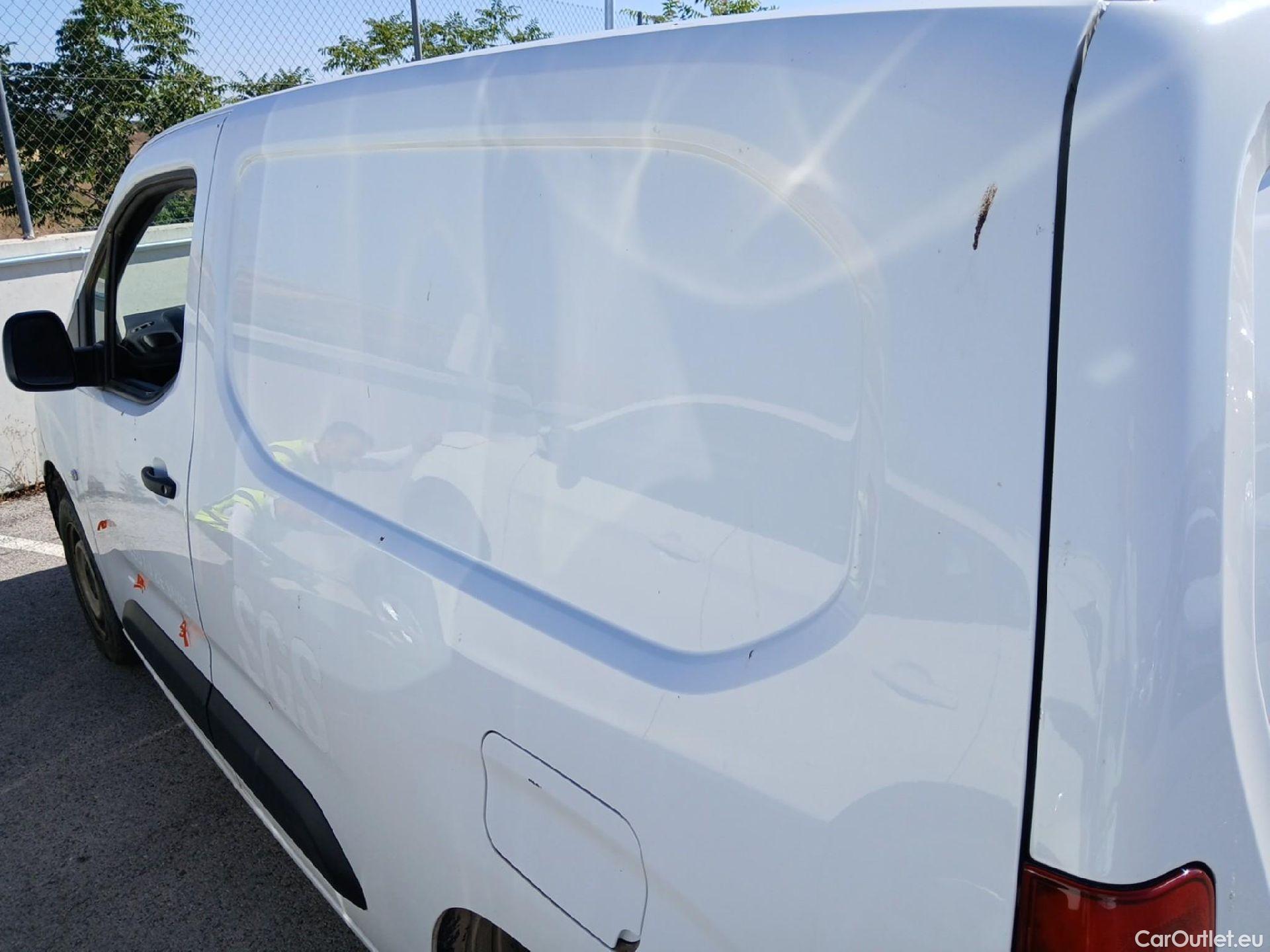  Citroen  Berlingo CITROEN  / 2018 / 3P / furgón derivado de turismo Talla M BlueHDi 100 CONTROL #16