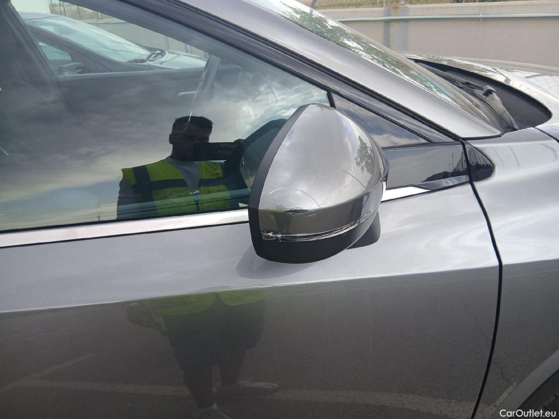  Nissan  Qashqai NISSAN  / 2024 / 5P / todoterreno DIG-T 116kW (158CV) mHEV CVT Acenta (AC) #6